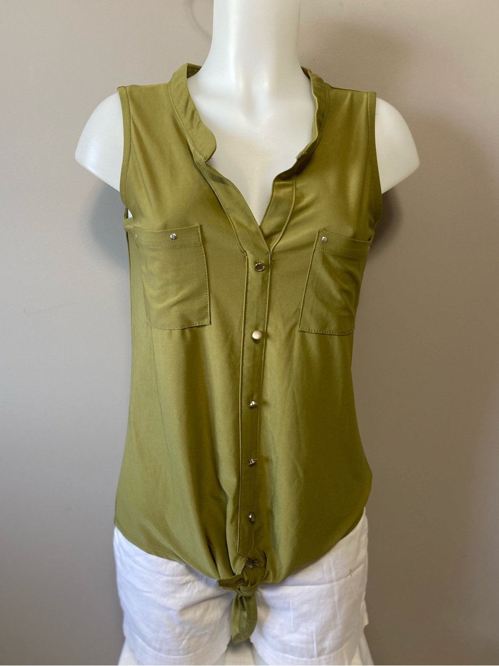 Sleeveless Button-Front Tunic in Olive Green